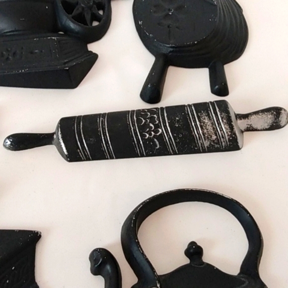 Midwest cast metal Vintage kitchen wall decor plaques - Picture 4 of 14